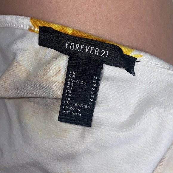 Forever21 White SunFlower Halter Crop Top. Size M - Picture 3 of 3